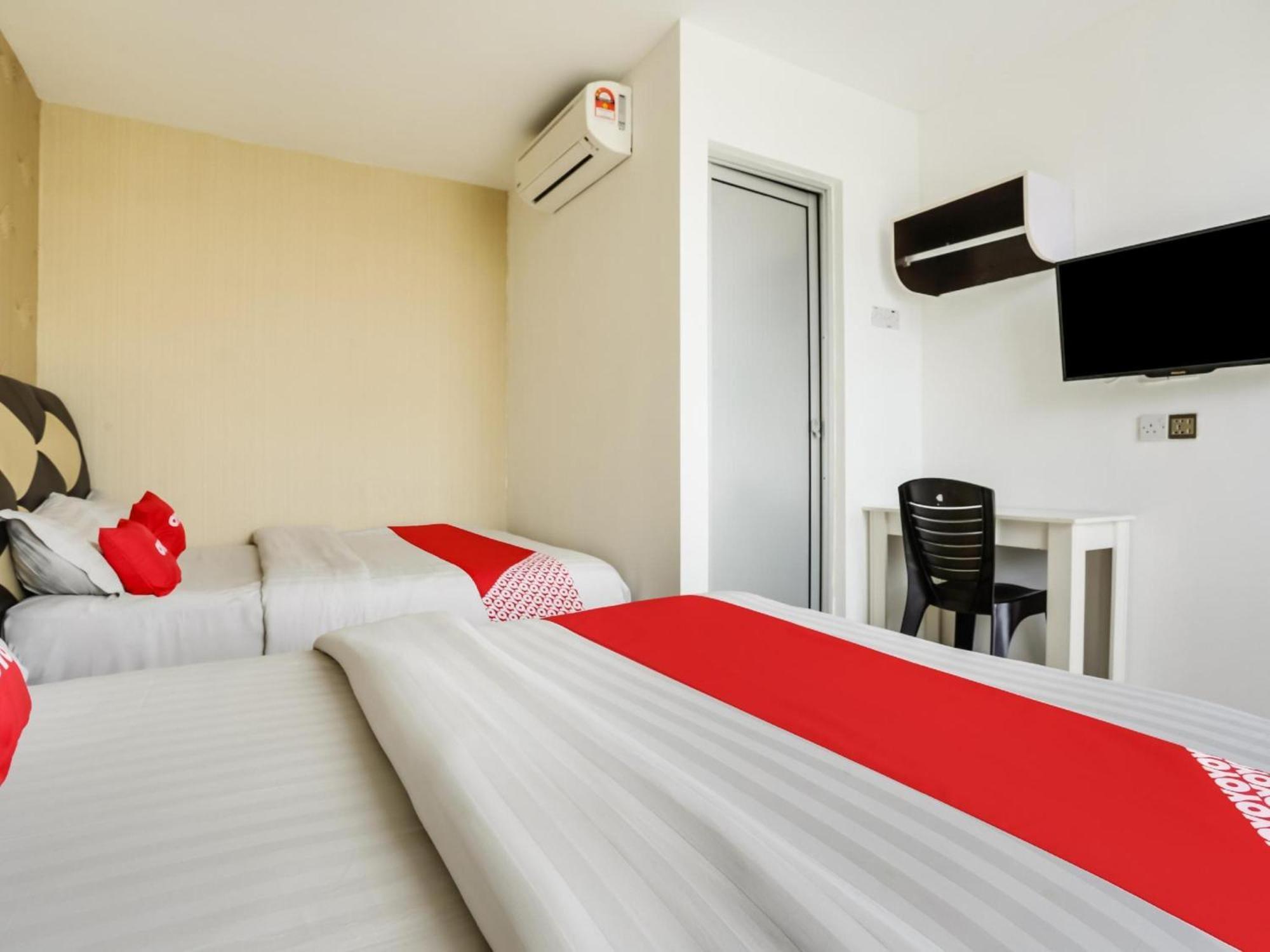 OYO 89583 Grove Hotel Kajang Buitenkant foto