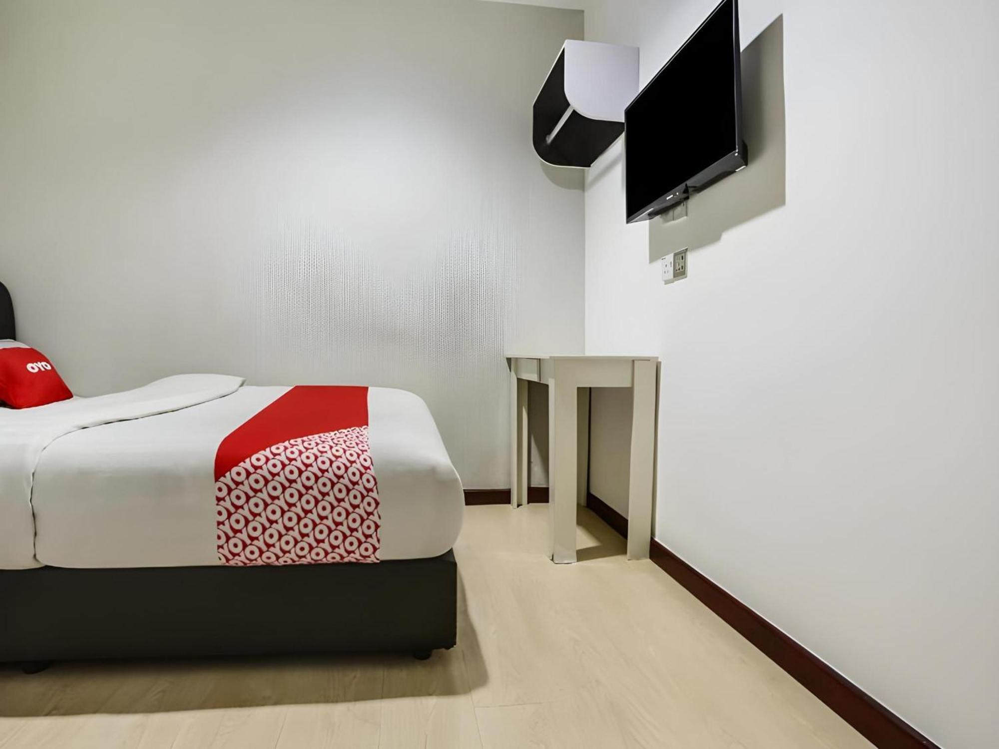 OYO 89583 Grove Hotel Kajang Buitenkant foto
