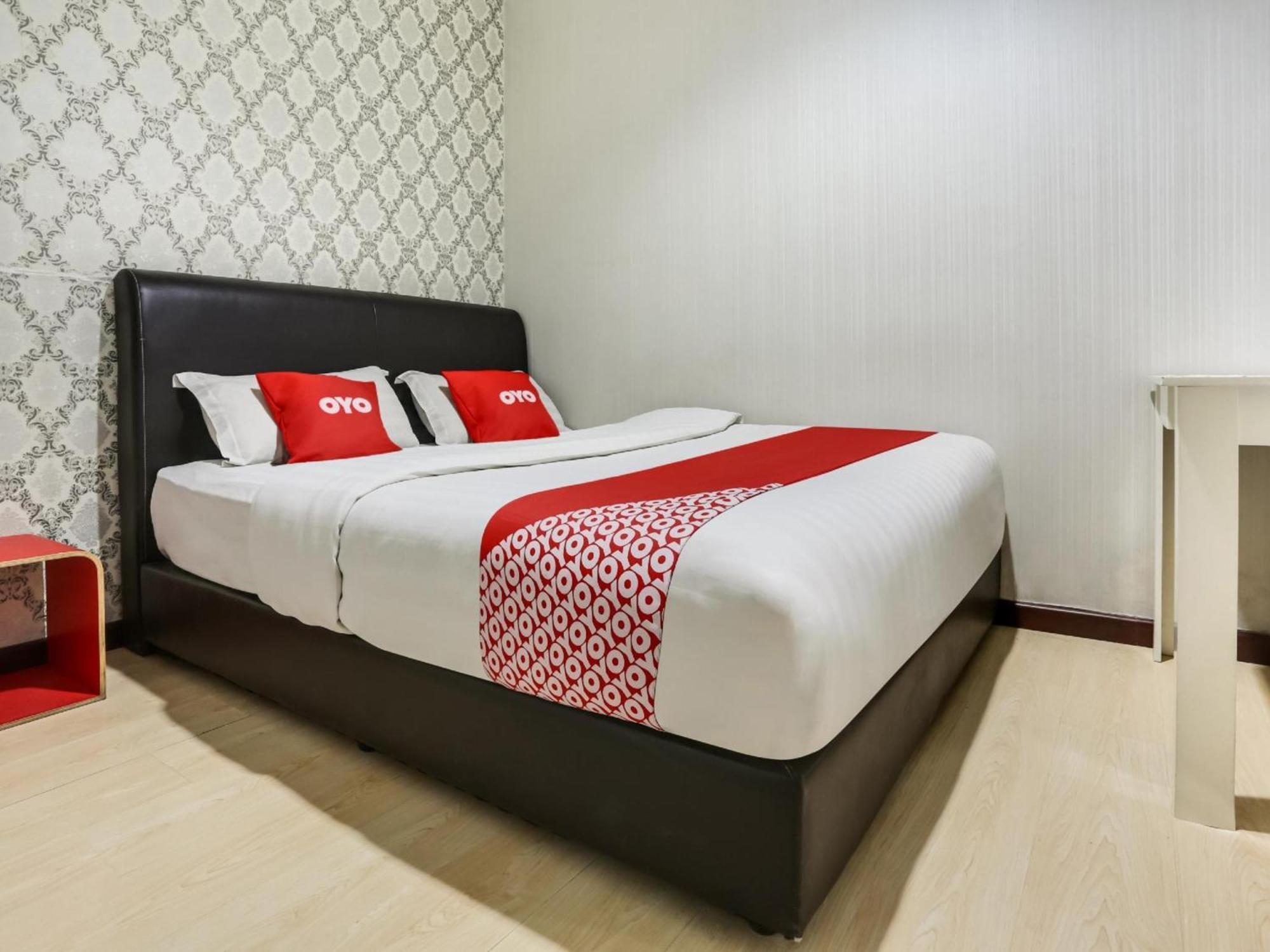 OYO 89583 Grove Hotel Kajang Buitenkant foto