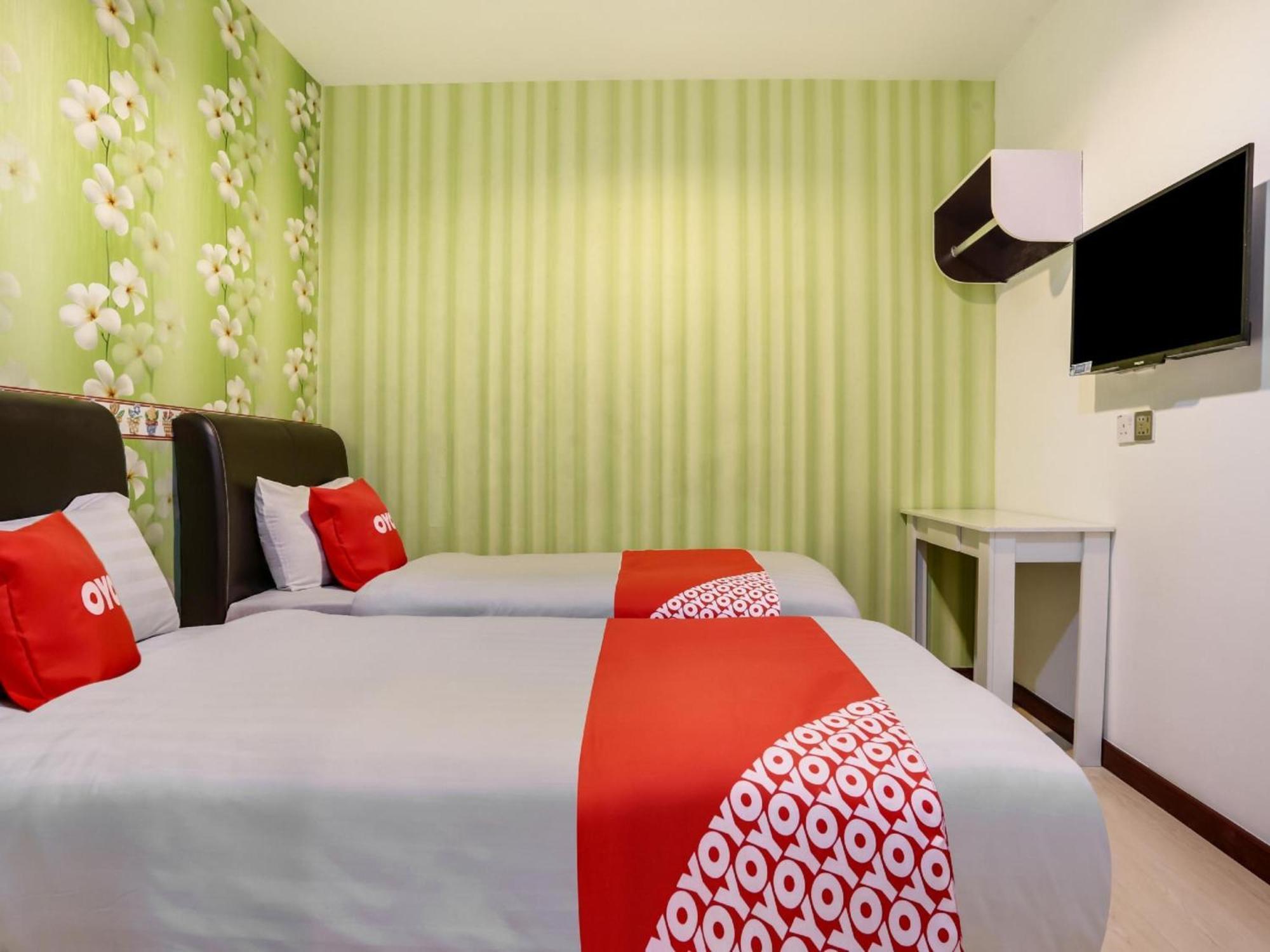 OYO 89583 Grove Hotel Kajang Buitenkant foto